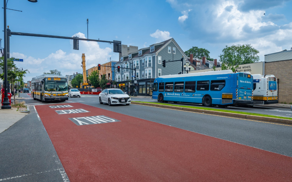 Cidade de Somerville (MA) e MBTA se movem para melhorar o serviço de ônibus na East Broadway